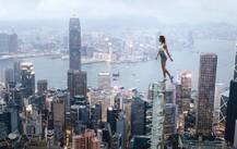 বারবার মৃত্যুর চোখে ধুলো দিয়ে এই রুশ তরুণী তোলেন এক্সক্লুসিভ সেলফি