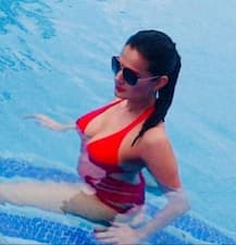 গরমে উষ্ণতা বাড়িয়ে হট ফটোশ্যুট ৪১-এর আমিশার