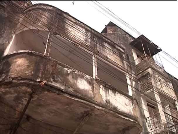 Minor raped at Kareya Area, accused arrested কড়েয়া রোডে মামারবাড়ির নীচে থেকে নাবালিকাকে তুলে নিয়ে গিয়ে ধর্ষণ