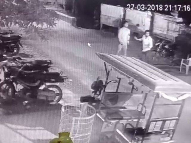  ঘটনায় কেউ জখম না হলেও, ভয় পুলিশে কেউ অভিযোগ জানায়নি। 