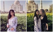 তাজমহল দর্শনে বন্ধুবান্ধবদের সঙ্গে সুহানা খান