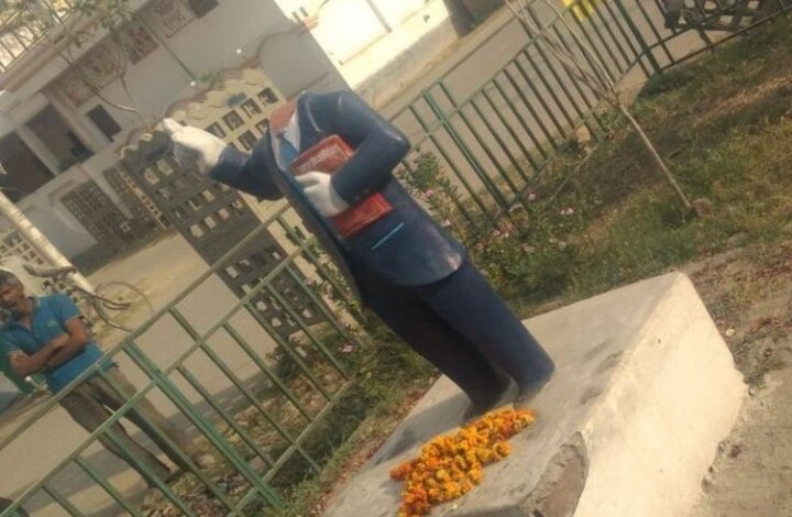 Uttar Pradesh Statue of BR Ambedkar vandalised by miscreants in Allahabad ইলাহাবাদ ও সিদ্ধার্থনগরে অম্বেডকরের মূর্তি ভাঙচুর, প্রতিবাদে ধর্ণায় ফুলপুরের সপা সাংসদ