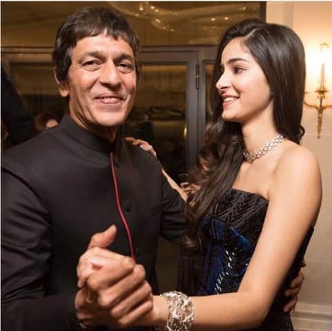 Chunky Panday Photobombs His Daughter Ananya’s Picture And How যখন চাঙ্কি পান্ডে ফোটোবম্ব করলেন মেয়ে অনন্যার ছবি