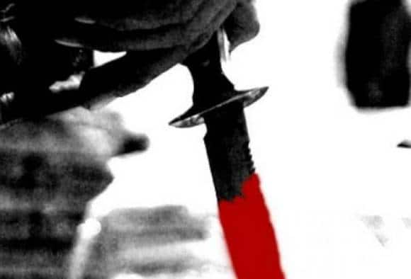 Man hacked to death in a moving bus অশ্লীল মন্তব্য সহ বোনের ছবি সোশ্যাল মিডিয়ায় ছড়ানোয় মামলা, রাগে তরুণকে চলন্ত বাসে কুপিয়ে খুন অভিযুক্তর