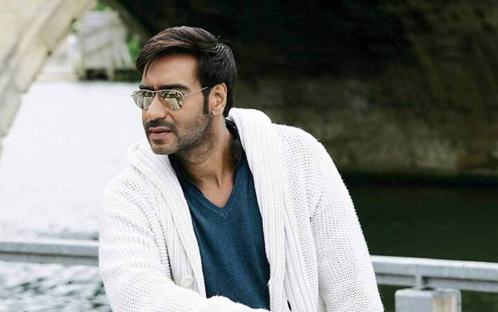 দিলীপ কুমারের সঙ্গে ছবি করতে চান অজয়। দিলীপের সঙ্গে দেখা করে এ ব্যাপারে কথাও বলেন তিনি। কিন্তু এখনও তাঁর এই ইচ্ছা পূর্ণ হয়নি।