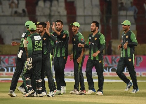 Pakistan thrash West Indies in 1st T20 করাচিতে ৯ বছর পরে আন্তর্জাতিক ম্যাচ, প্রথম টি-২০-তে ওয়েস্ট ইন্ডিজকে ১৪৩ রানে হারাল পাকিস্তান