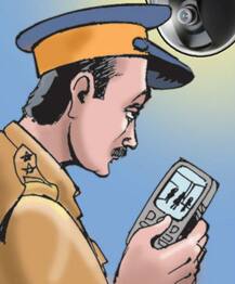 দায়িত্ব পালন করছিলেন, আইপিএস কন্যা প্রকাশ্যে চাকরি থেকে বরখাস্তের হুমকি দিলেন কন্সটেবলকে, ধরা পড়ল ক্যামেরায়