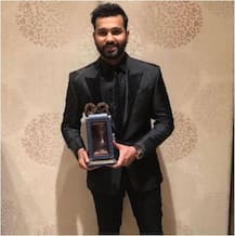 সবচেয়ে স্টাইলিশ ক্রিকেটারের পুরস্কার পেলেন রোহিত শর্মা