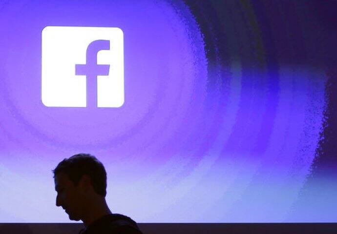 Up to 2.7 million Europeans affected by facebook data scandal: EU ইউরোপে ২৭ লক্ষ ফেসবুক ব্যবহারকারীর তথ্য ফাঁস হয়েছে, জানাল ইউরোপিয়ান ইউনিয়ন