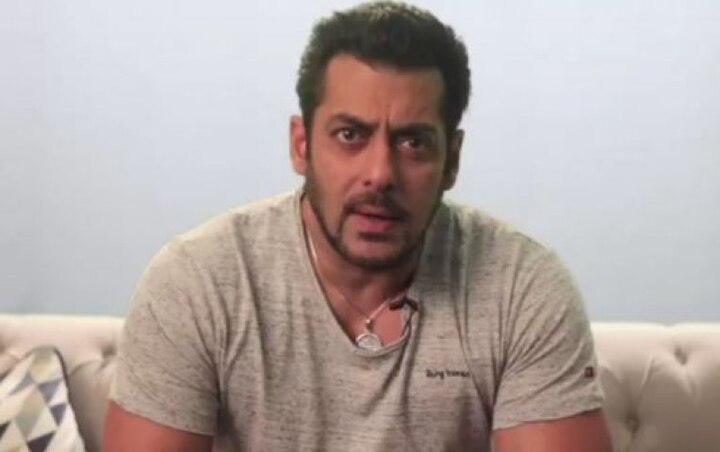 Devotion or obsession? Salman fan slashes arm demanding ‘justice’ for ‘Bhai’ হাত চিরে লিখলেন নাম, সলমনকে মুক্তি না দিলে আত্মহত্যার হুমকি ভক্তের