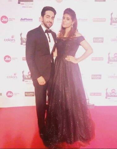 অপর এক বলিউড তারকা আয়ুষ্মান খুরানাও বিবাহিত