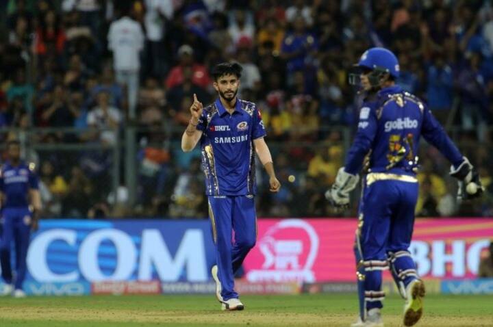 ধোনি বলেছেন, আমরা আরও ভালো ব্যাট করতে পারতাম। তবে এই ম্যাচ থেকে অনেক ইতিবাচক বিষয়ও সামনে এসেছে। যে খেলোয়াড়দের আমরা পেয়েছি, তাতে আগামী ম্যাচগুলিতে ওরা দলকে ঠিকঠাক এগিয়ে নিয়ে যাবে। তবে চোট প্রবণ খেলোয়াড়দের বিষয়টি মাথায় রাখতে হবে। 