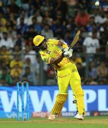 ৪০০! একই নম্বরের জার্সি পরে খেললেন দুই দলের খেলোয়াড় ডোয়েন ব্র্যাভো ও কায়রন পোলার্ড ,কেন?