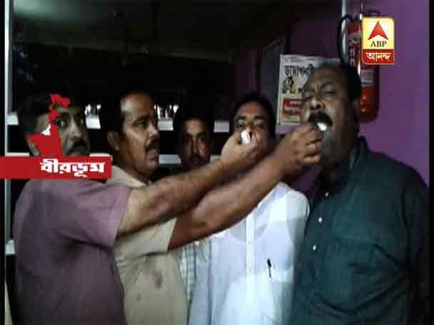 panchayat poll: TMC virtually wins Birbhum Zila Parishad uncontested ভোটের আগেই বীরভূম ‘বিরোধী শূন্য’ , জেলা পরিষদের ৪২টির মধ্যে মাত্র ১ আসনে বিরোধী প্রার্থী