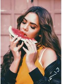 তরমুজ খাওয়ার ছবিতে ডালিমের ক্যাপশন দিয়ে সোশ্যাল মিডিয়ায় ট্রোলড এষা গুপ্ত