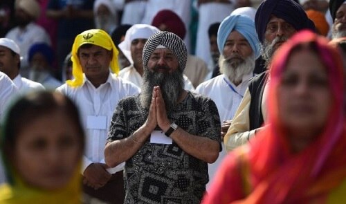 Pakistan prevents Sikh pilgrims from meeting Indian envoy; India lodges protest পাকিস্তানে শিখ তীর্থযাত্রীদের সঙ্গে দেখা করতে দেওয়া হল না ভারতীয় কূটনীতিবিদদের, প্রতিবাদ নয়াদিল্লির