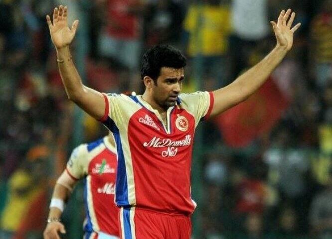 বাঁ হাতি পেসার জাহির খান আইপিএল-এ আরসিবি-র হয়ে ৪৯ উইকেট নেন