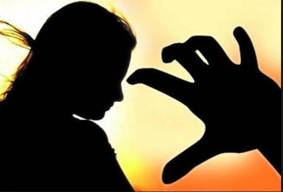 Gurgaon man raped 8-year-old daughter repeatedly after wife died, arrested স্ত্রীর মৃত্যুর পর ৮ বছরের মেয়েকে লাগাতার ধর্ষণ, গ্রেফতার ব্যক্তি