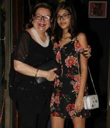 ববিতা কপূরের জন্মদিনে হাজির গোটা কপূর খানদান, তবে পার্টির নজর কাড়লেন ইনি