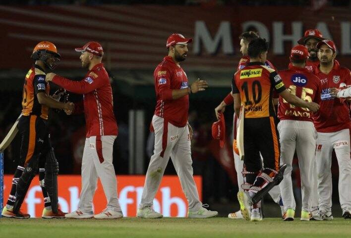 টুর্নামেন্টে পঞ্জাবের এটি তৃতীয় জয়। অন্যদিকে, চলতি মরশুমে এই প্রথম হারের মুখ দেখতে হল হায়দরাবাদকে। 