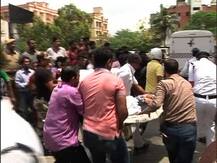 আচমকা ওপর থেকে মাথায় ভেঙে পড়ল পাইপ, হাইল্যান্ড পার্কের অভিজাত আবাসনে নিরাপত্তারক্ষীর মৃত্যু