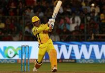 দলকে ম্যাচ জিতিয়ে মেয়ের প্রতি যত্নবান ধোনি