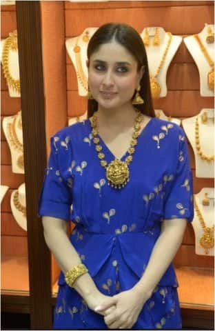 দিল্লির এক গয়নার দোকানের শো রুমে দেখা গেল করিনা কপূরকে। 