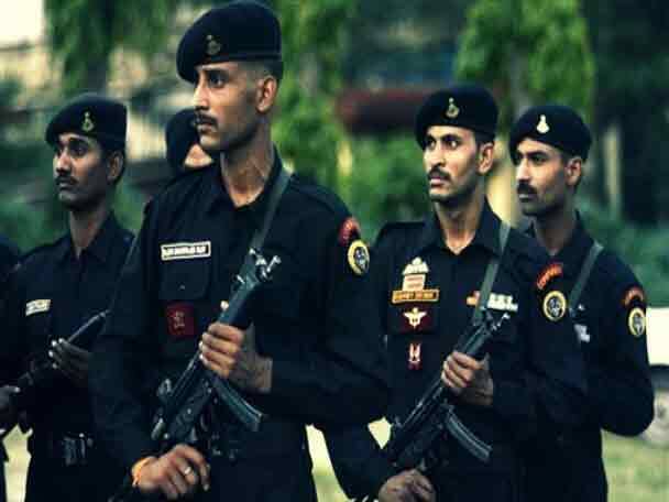 'Black Cat' commandos set to be deployed in Kashmir এবার কাশ্মীরে সন্ত্রাসবাদ মোকাবিলায় সেনা, সিআরপিএফ, পুলিশের সঙ্গে এনএসজি-র ব্ল্যাক ক্যাট কম্যান্ডো? ভাবছে কেন্দ্র