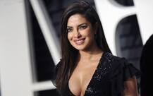 বিদেশে গোপনে বিয়ে করেছেন প্রিয়ঙ্কা চোপড়া, খবরের সত্যতা সম্পর্কে মুখ খুললেন অভিনেত্রী স্বয়ং