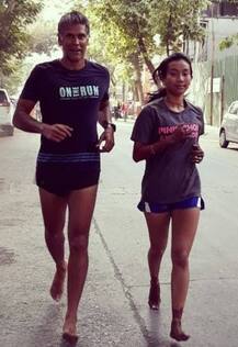 বিয়ের পর মধুচন্দ্রিমা নয়, এভাবেই সময় কাটালেন ফিটনেস প্রেমী মিলিন্দ এবং তাঁর সদ্য বিবাহিত স্ত্রী