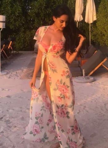 শুধু তাই নয়, ব্যাপক জনপ্রিয় সিনেমা বাহুবলী সিনেমার মনোহারী গানেও দেখা গিয়েছিল তাঁকে। 