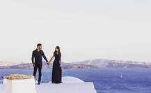 দেখুন! সোশ্যাল মিডিয়ায় ঝড় তুলেছেন বাংলার এই ক্রিকেটারের স্ত্রী