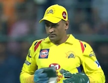 আজ দিল্লির বিরুদ্ধে ম্যাচে না-ও খেলতে পারেন অসুস্থ ধোনি