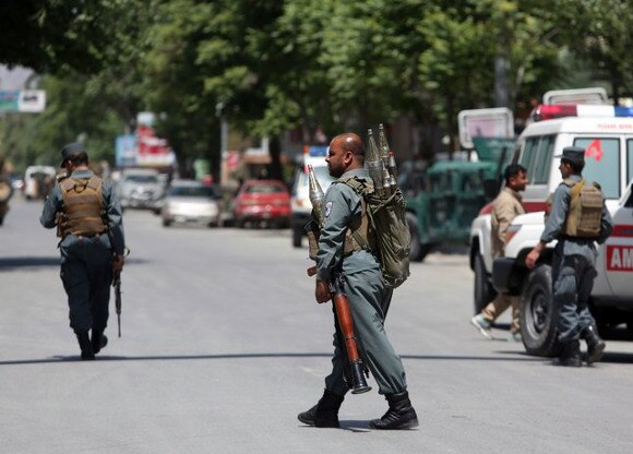 Suicide bombers, gunmen attack Kabul police stations কাবুলের ২টি পুলিশ স্টেশনে জঙ্গি-হামলা, নিহত অন্তত ৫