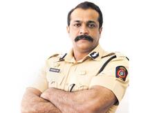 নিজের সার্ভিস রিভলভার থেকে গুলি চালিয়ে আত্মহত্যা মহারাষ্ট্র এটিএসের প্রাক্তন প্রধান হিমাংশু রায়ের