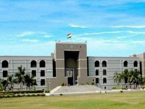 2002 Gujarat riots: HC confirms life term to 14, acquits four ২০০২-এর হিংসার ঘটনায় ১৪ জনের যাবজ্জীবন, চারজনকে রেহাই দিল গুজরাত হাইকোর্ট