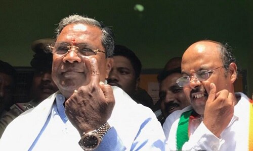 Karnataka elections: Yeddyurappa claims he will form BJP govt on May 17, Siddaramaiah calls him 