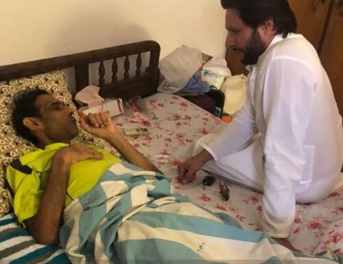 Pakistan hockey legend Mansoor Ahmed dies aged 49 হার্ট ট্রান্সপ্ল্যান্ট করাতে আসতে চেয়েছিলেন ভারতে, তার আগেই মৃত্যু পাক হকি কিংবদন্তী মনসুর আহমেদের