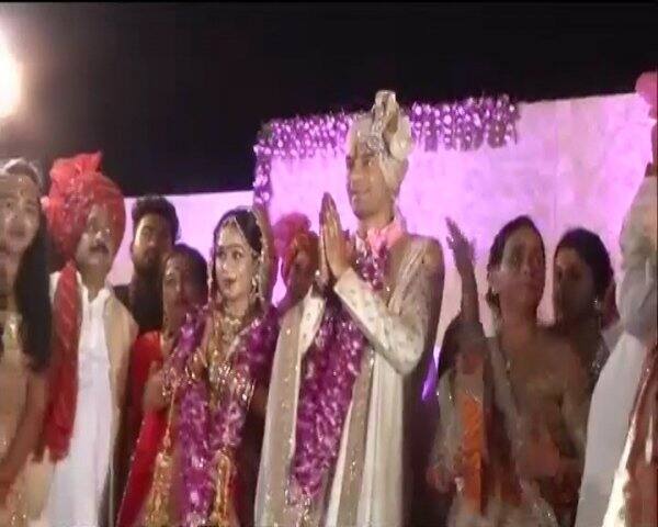 বিয়ের পর তেজপ্রতাপ ও ঐশ্বর্য