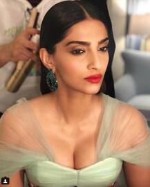 বিয়ের পর কান-এর রেড কার্পেট কাঁপালেন এই নববধূ