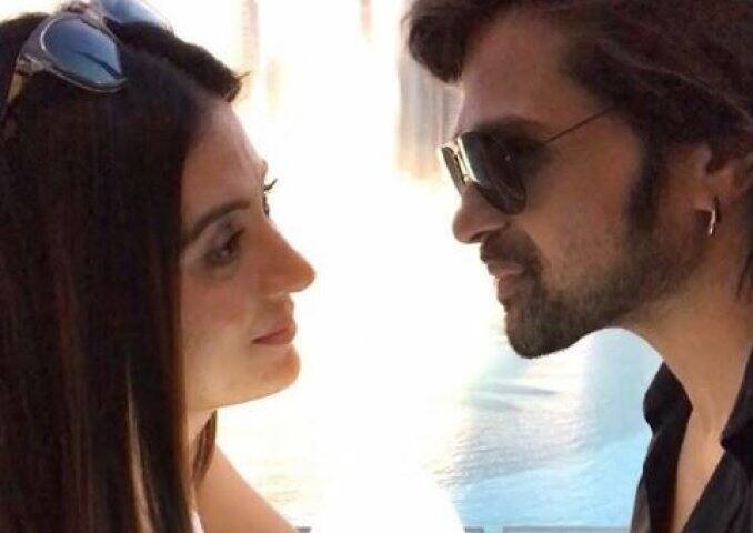 স্ত্রী সোনিয়া কপূরের সঙ্গে হনিমুনের ছবি পোস্ট করলেন হিমেশ রোশমিয়া himesh reshammiya posts honeymoon photos with soniya kapoor from dubai on instagram স্ত্রী সোনিয়া কপূরের সঙ্গে হনিমুনের ছবি পোস্ট করলেন হিমেশ রোশমিয়া