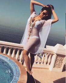 সঞ্জয়-কন্যা ত্রিশলার এই ছবি সোশ্যাল মিডিয়ায় পোস্ট করার সঙ্গে সঙ্গে ভাইরাল