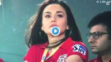 মুম্বই ইন্ডিয়ান্স ছিটকে যাওয়ায় \'খুশি\', বললেন প্রীতি জিন্টা! ভিডিও ভাইরাল