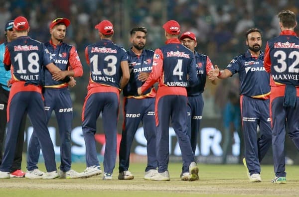 ১৪ ম্যাচের মধ্যে ৯ টিতেই হেরে এবারের আইপিএল থেকে ছিটকে গিয়েছে দিল্লি ডেয়ার ডেভিলস। দলের খারাপ পারফরম্যান্সের পর এবার যে খবর এল, তাতে একটা বিষয় পরিষ্কার যে, দিল্লি দলে সবকিছু ঠিকঠাক নেই। 