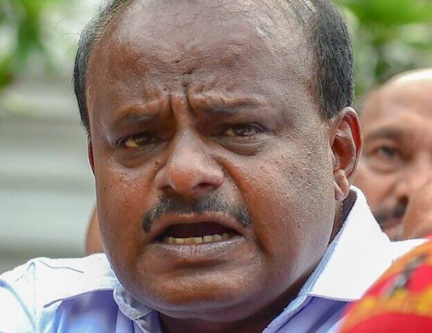Kumaraswamy announces SIT probe into audio clip row ইয়েদুরাপ্পার বিরুদ্ধে জেডি(এস) বিধায়ককে ‘দল ভাঙানোর টোপে’র অডিও টেপ ঘিরে বিতর্ক, সিট তদন্তের ঘোষণা কুমারস্বামীর