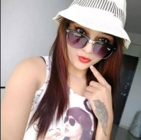 অস্মিতাকে সুরাতের মানুষ এত ভয় পান যে তাঁর বিরুদ্ধে মুখ খোলার সাহস দেখান না কেউ।