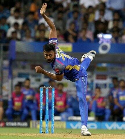 এবারের আইপিএল-এ ভারতীয়দের মধ্যে সবচেয়ে দামী ছিলেন বাঁ হাতি পেসার জয়দেব উনাদকাট। ১১.৫ কোটি টাকা দিয়ে তাঁকে দলে নেয় রাজস্থান রয়্যালস। কিন্তু গোটা প্রতিযোগিতায় মাত্র ১১টি উইকেট নেন উনাদকাট 