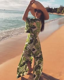 বার্বাডোজে বেড়াচ্ছেন সঞ্জয় কন্যা ত্রিশলা, সেখানকার কিছু ছবি