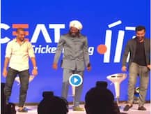 দেখুন: শিখর ধবনকে ডান্স মুভ শেখালেন ক্রিস গেইল