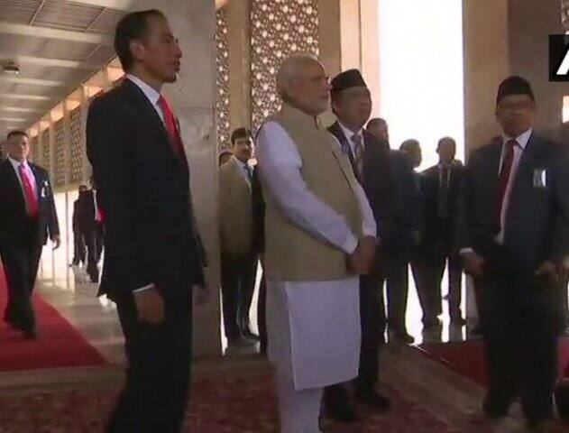 ইস্তিকলাল একটি আরবি শব্দ। এর অর্থ স্বাধীনতা। ইন্দোনেশিয়ার স্বাধীনতা উপলক্ষে তৈরি করা হয় এই মসজিদ। এটি ইন্দোনেশিয়ার জাতীয় মসজিদ। ছবি সৌজন্যে এএনআই